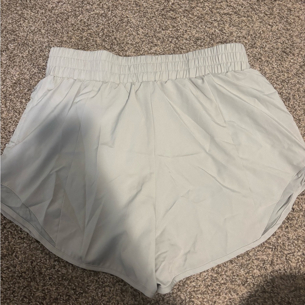 Amazon Women's Light Gray Athletic Shorts - Elastic Waist